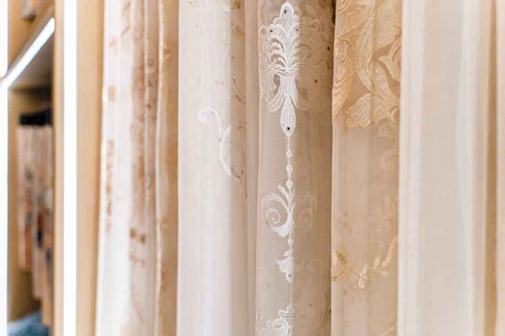 sarelli-services-hero-4 Sarelli Interiors Textiles custom bespoke rug, carpet and fabric services. Textile customisation and development, technical consultation, project management, installation, maintenance and archive & heritage services, quality assurance and express sampling. Residential, hospitality, commercial and public spaces interior design projects.