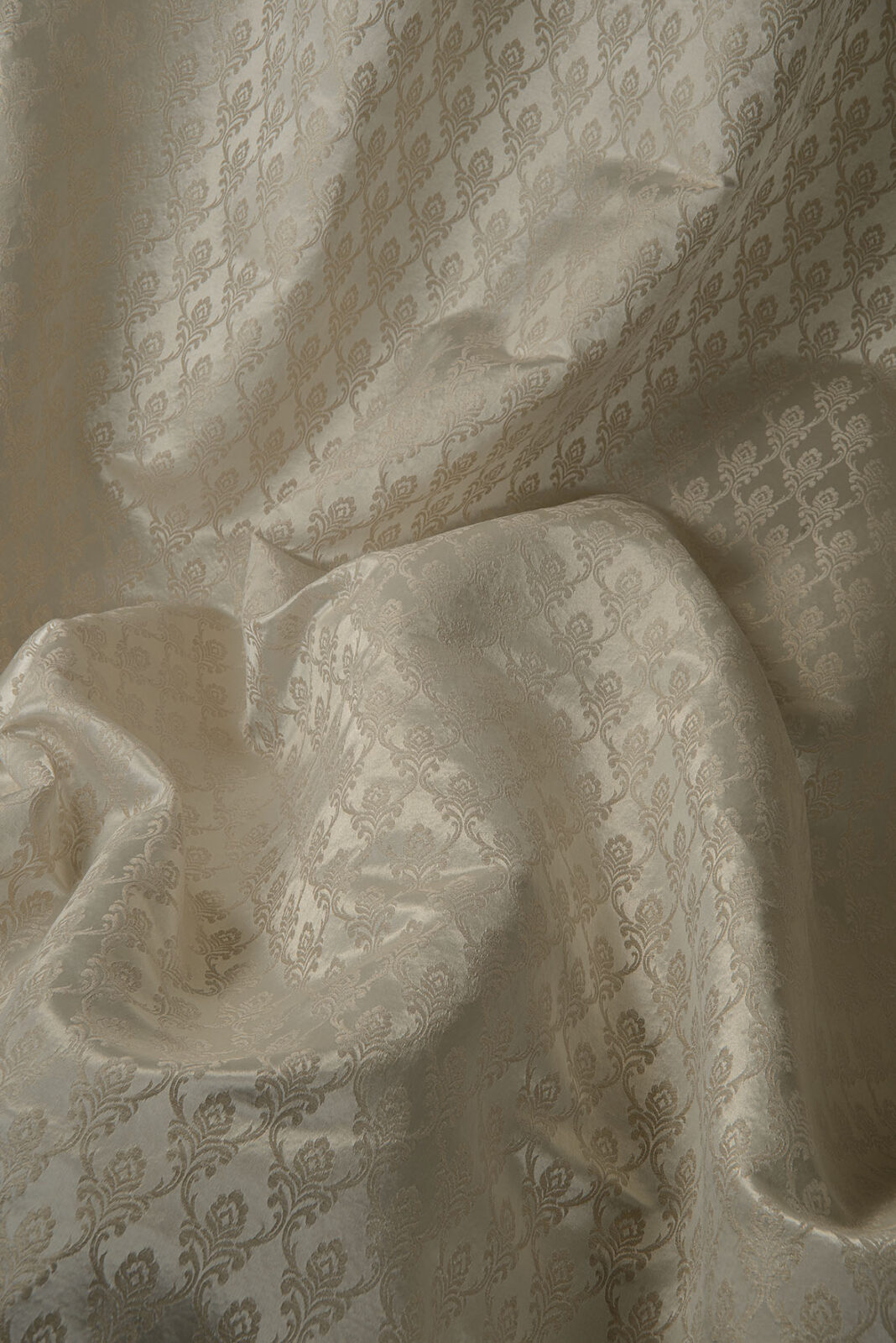 Memoire Collection Flower fabric image 02PW view 4