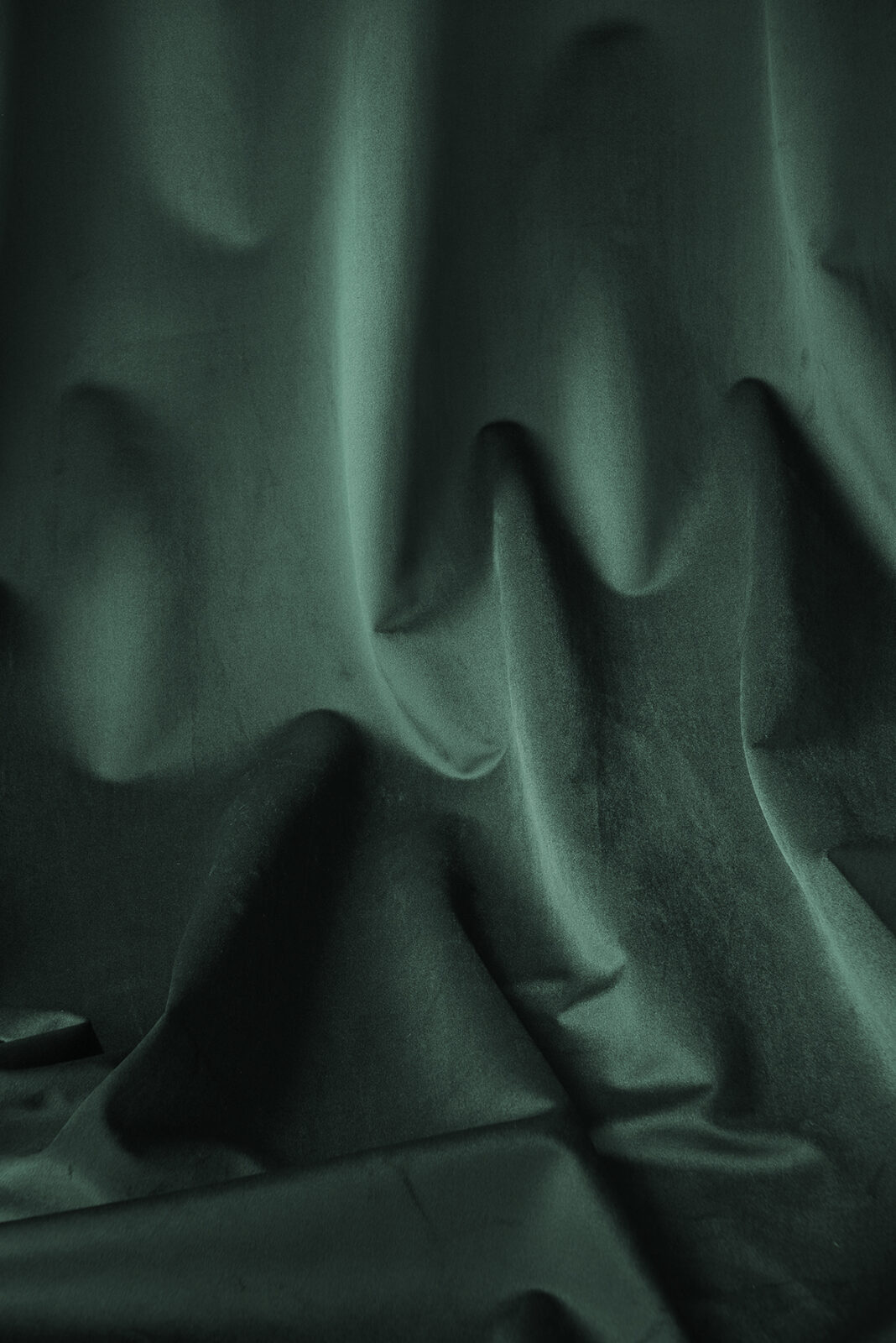 Velure Collection Plain Color fabric image 04FO view 3