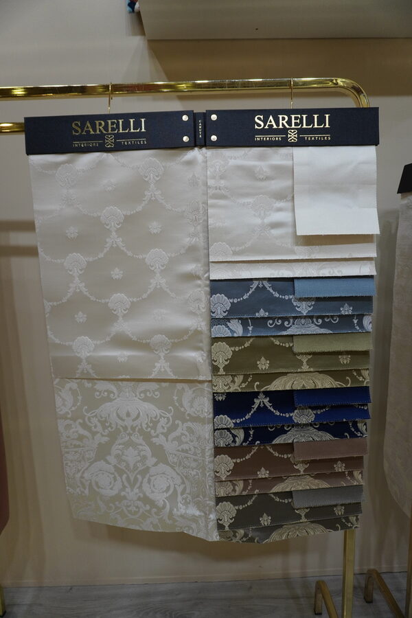 Sarelli Classic Canuts (New) fabric hanger