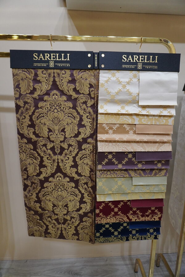 Sarelli Classic Damasque (New) fabric hanger
