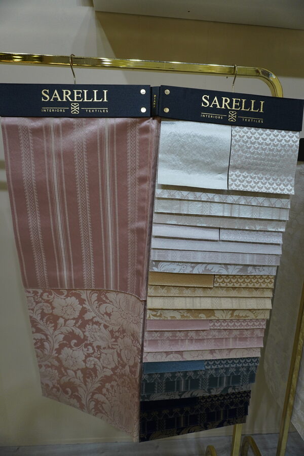 Sarelli Classic Diana fabric hanger