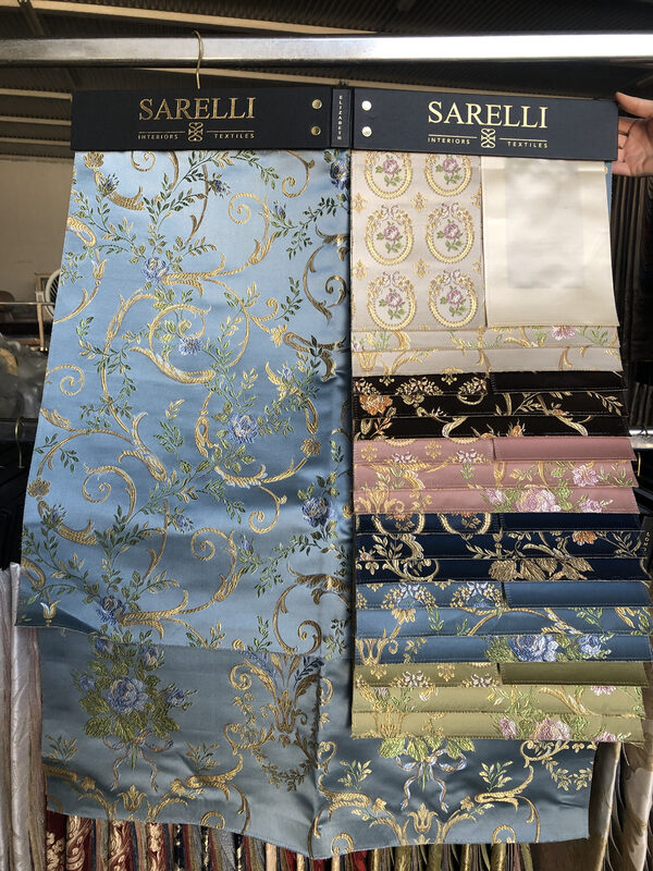 Sarelli Classic Elizabeth fabric hanger