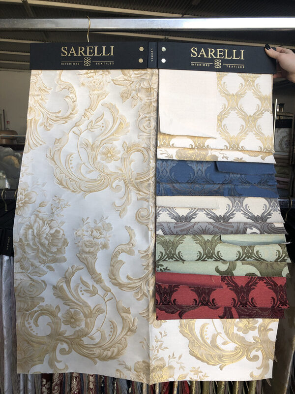 Sarelli Classic London fabric hanger