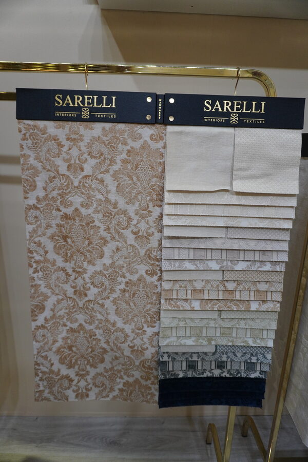 Sarelli Classic Margaret fabric hanger