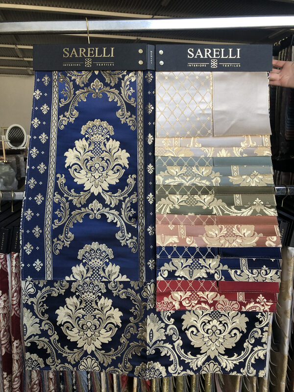 Sarelli Classic Medici fabric hanger