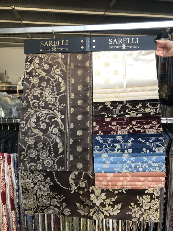 Sarelli Classic Pearl fabric hanger
