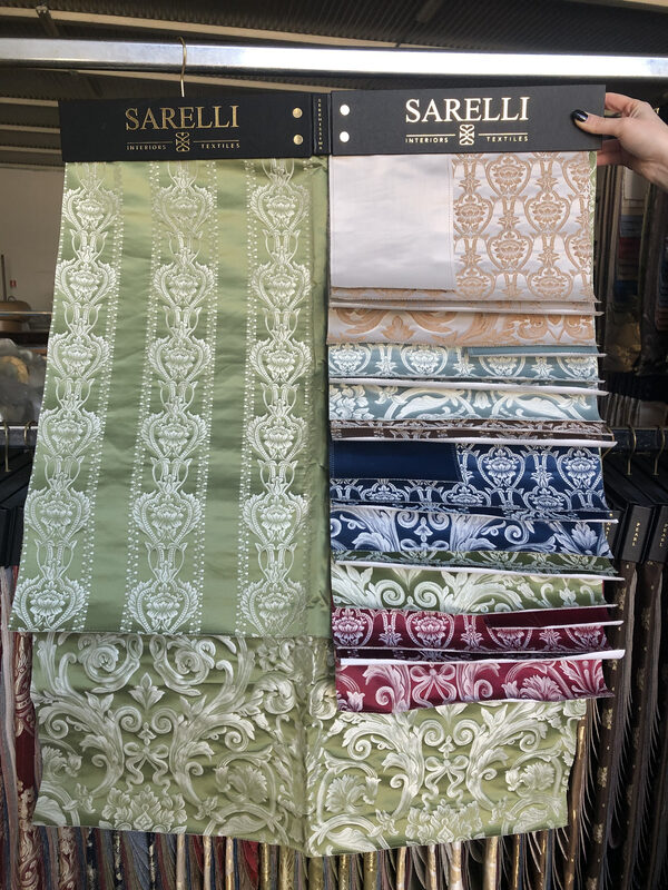 Sarelli Classic Serenissima fabric hanger