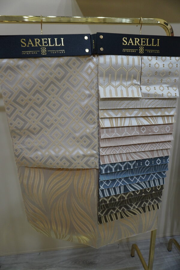 Sarelli Contemporary Leleu fabric hanger