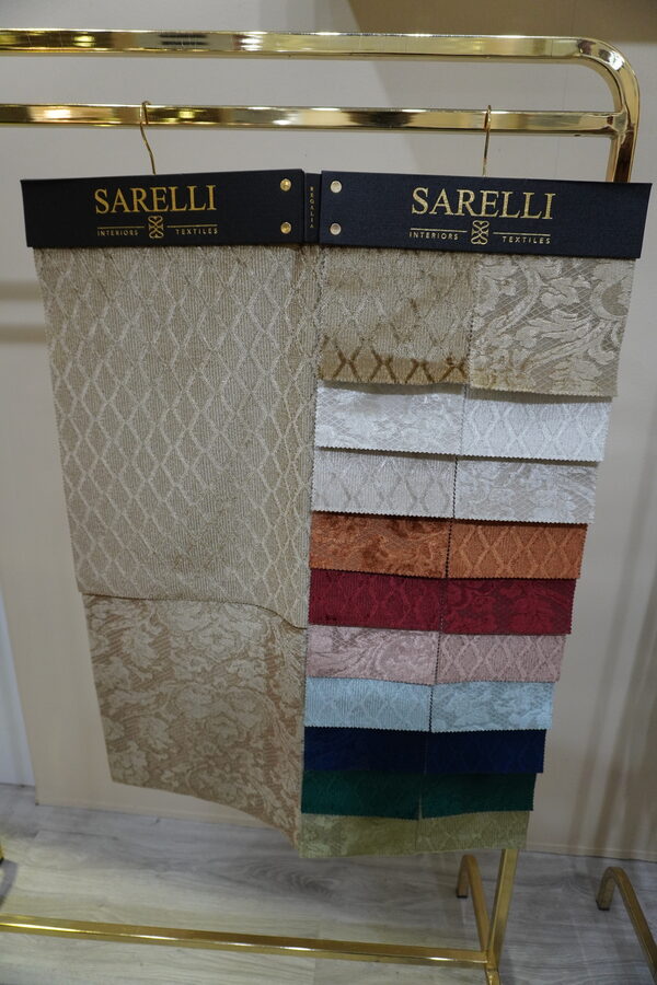 Sarelli Contemporary Regalia fabric hanger