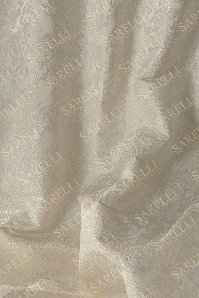 Canuts Main Antique White Silver