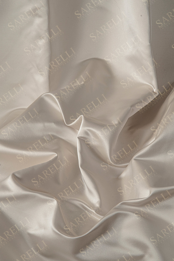 Chateau Plain Antique White Gold