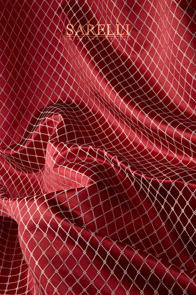 Medici Geometric Imperial Red Silver