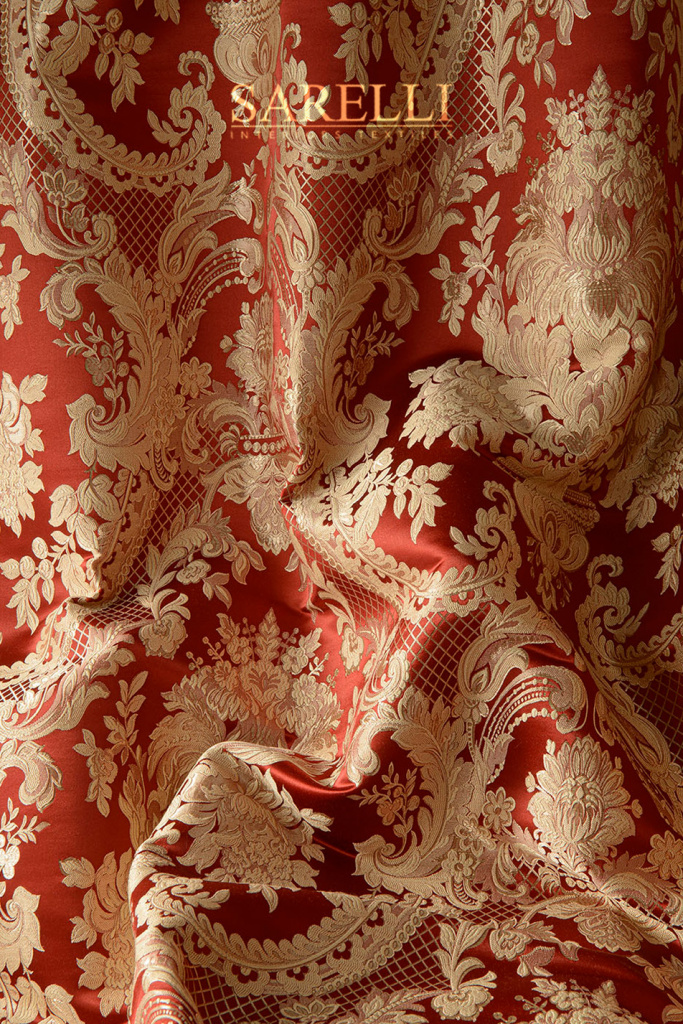 Vivaldi Main Imperial Red Gold