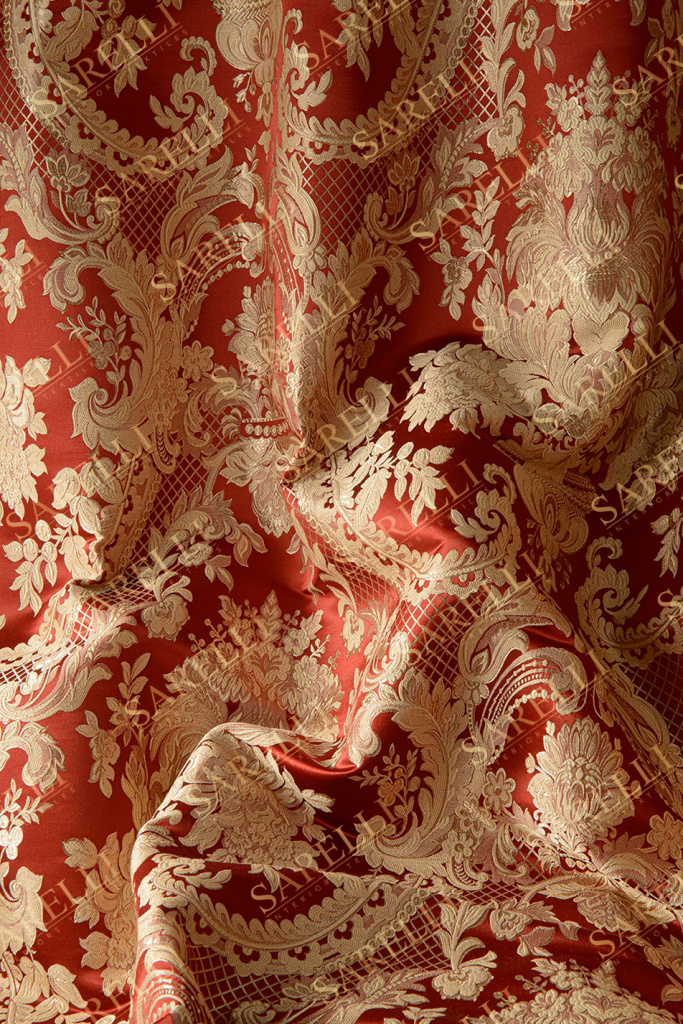 Vivaldi Main Imperial Red Gold