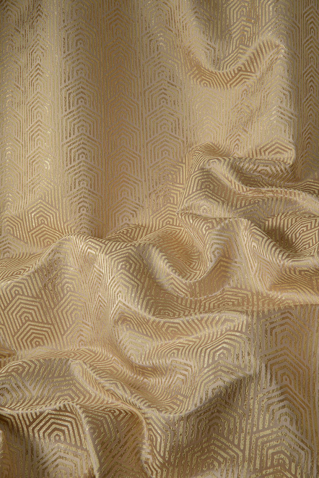 Hood Collection Medium 2 fabric image 11CEG view 1